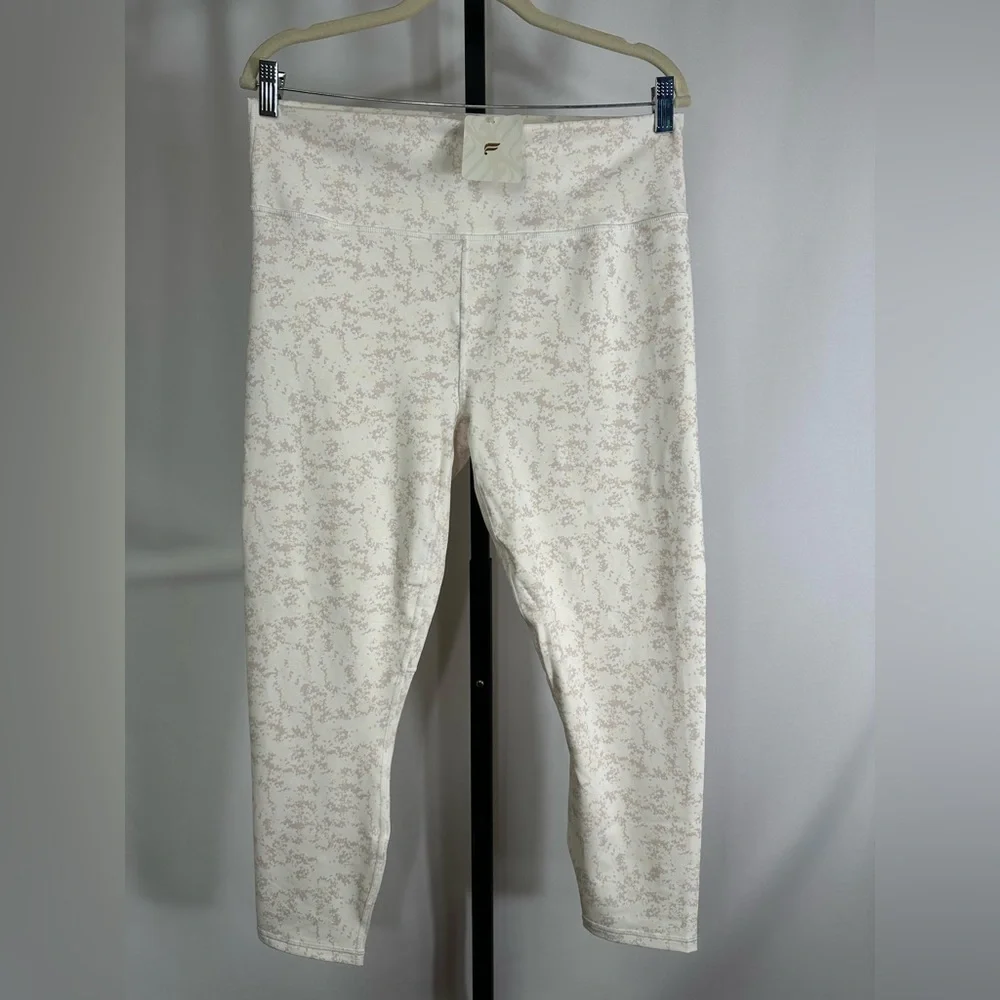 NWT Fabletics Women's Define High-Waisted Legging in Soft White Camo Sz XXL